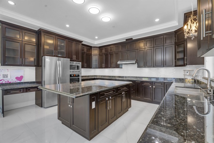 Photo 16 at 6830 Vivian Street, Killarney VE, Vancouver East
