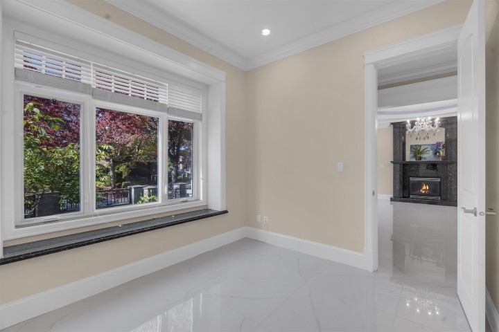 Photo 5 at 6830 Vivian Street, Killarney VE, Vancouver East