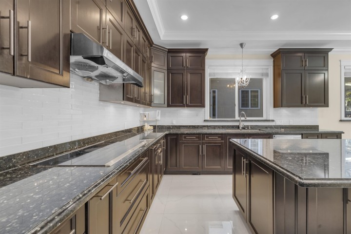 Photo 14 at 6830 Vivian Street, Killarney VE, Vancouver East