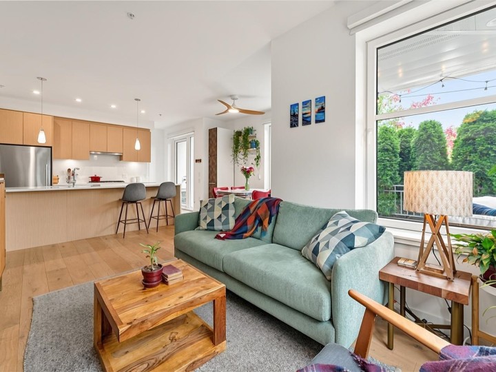Photo 13 at 104 - 108 E 35th Avenue, Main, Vancouver East