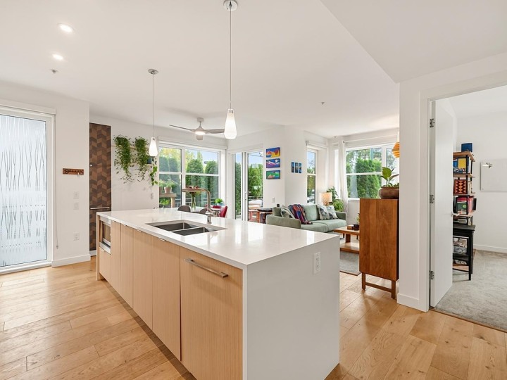 Photo 9 at 104 - 108 E 35th Avenue, Main, Vancouver East
