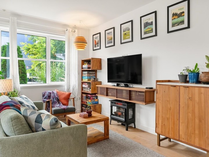 Photo 11 at 104 - 108 E 35th Avenue, Main, Vancouver East