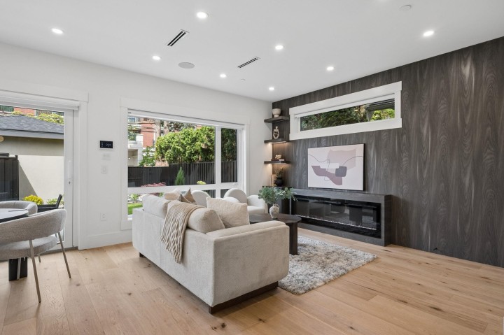 Photo 3 at 2 - 4549 W 11th Avenue, Point Grey, Vancouver West