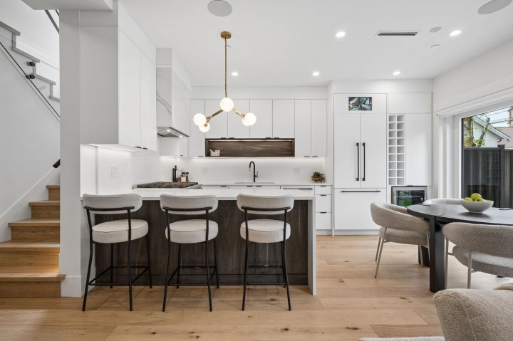 Photo 10 at 2 - 4549 W 11th Avenue, Point Grey, Vancouver West