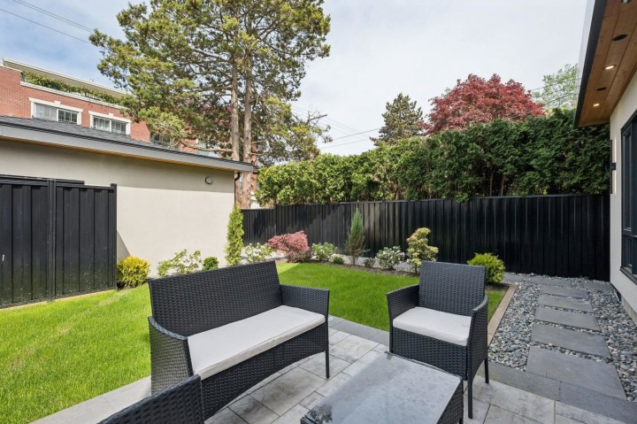 Photo 31 at 2 - 4549 W 11th Avenue, Point Grey, Vancouver West