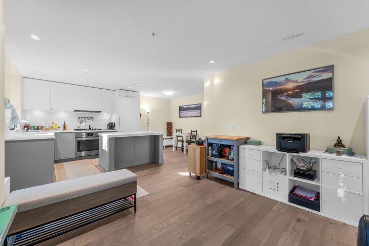 Photo 17 at 7637 Yukon Street, Marpole, Vancouver West