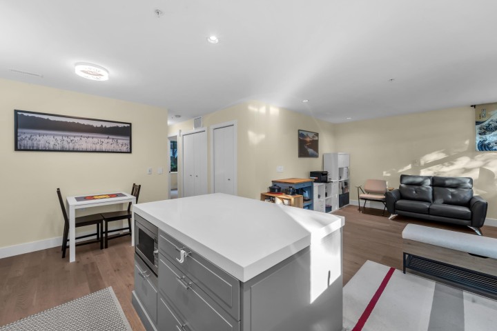Photo 16 at 7637 Yukon Street, Marpole, Vancouver West