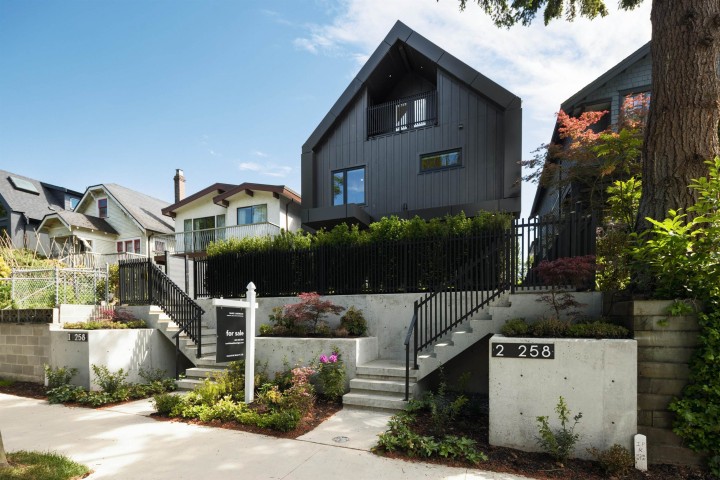 Photo 37 at 1 - 258 E 19 Avenue, Main, Vancouver East