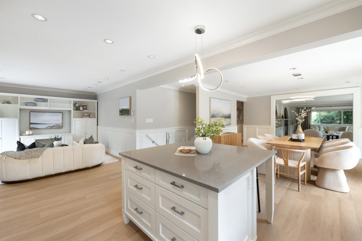 Photo 12 at 3420 Rockview Place, Westmount WV, West Vancouver