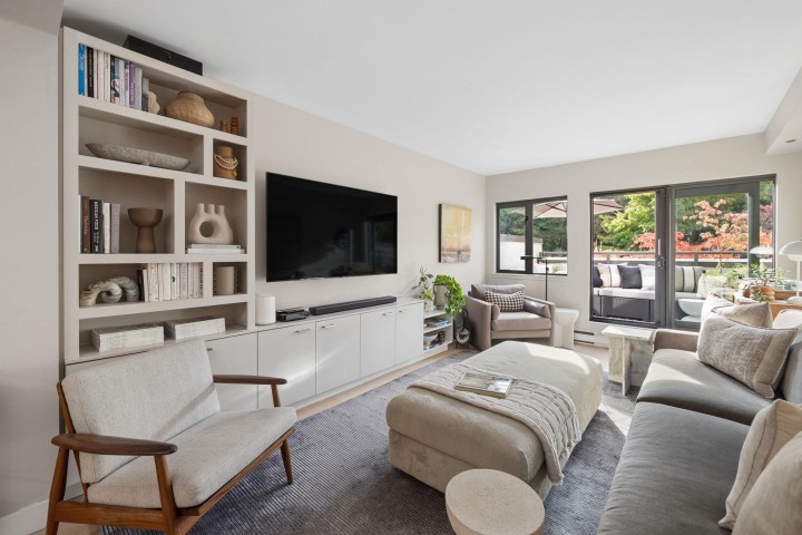 Photo 2 at 304 - 1477 Fountain Way, False Creek, Vancouver West