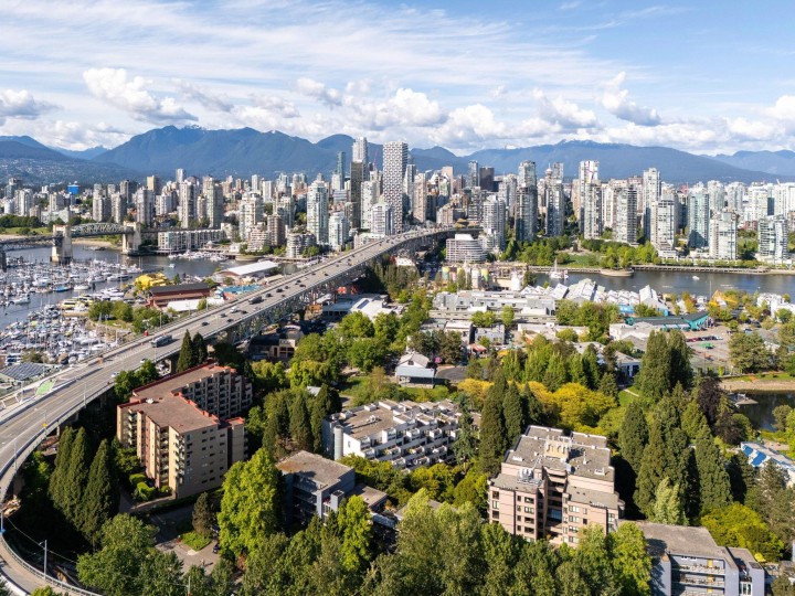 Photo 31 at 304 - 1477 Fountain Way, False Creek, Vancouver West