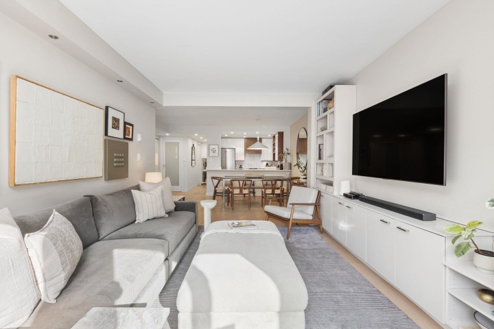 Photo 4 at 304 - 1477 Fountain Way, False Creek, Vancouver West