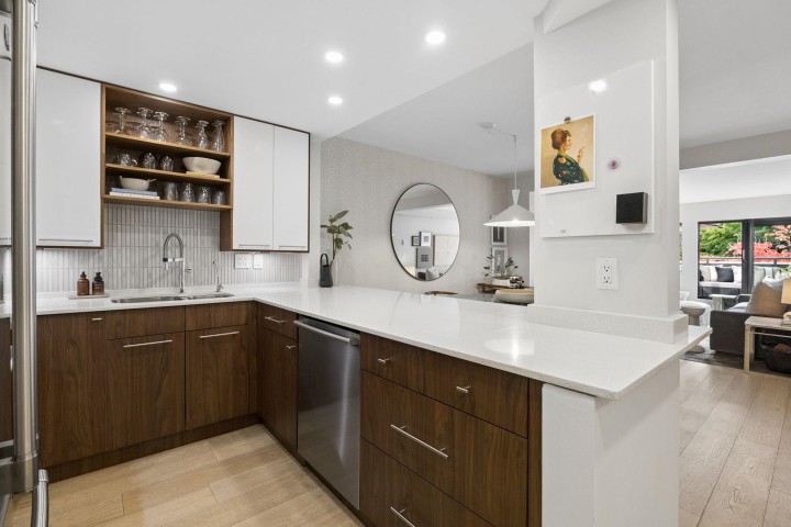 Photo 8 at 304 - 1477 Fountain Way, False Creek, Vancouver West
