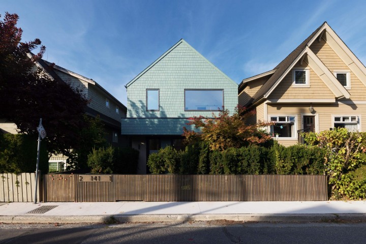 Photo 2 at 1 - 141 E 22nd Avenue, Main, Vancouver East