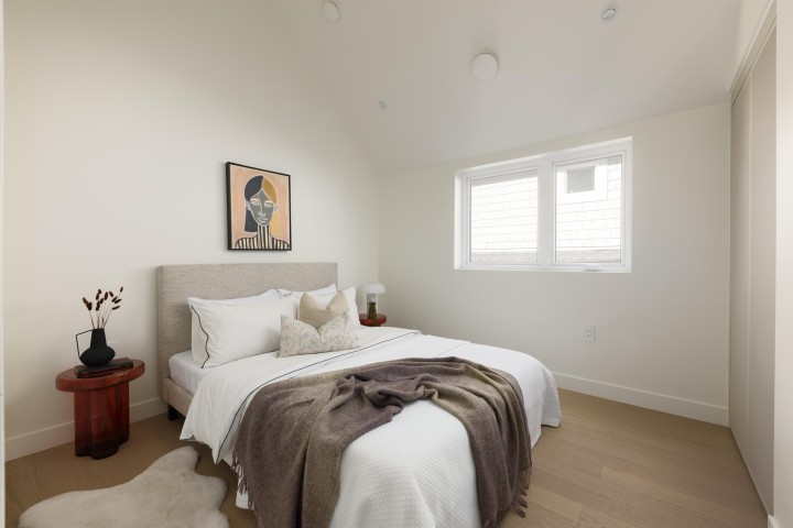 Photo 18 at 1 - 141 E 22nd Avenue, Main, Vancouver East