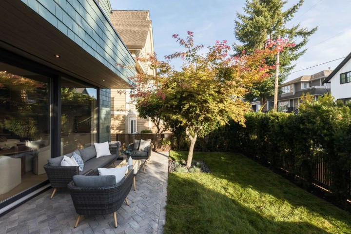 Photo 25 at 1 - 141 E 22nd Avenue, Main, Vancouver East