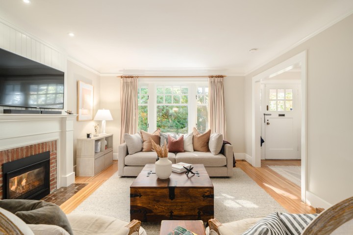 Photo 3 at 3811 W 26th Avenue, Dunbar, Vancouver West