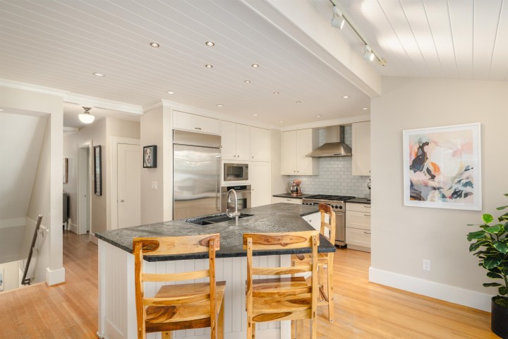 Photo 8 at 3811 W 26th Avenue, Dunbar, Vancouver West