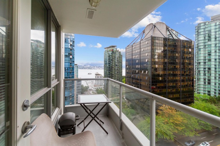 Photo 17 at 1401 - 1420 W Georgia Street, West End VW, Vancouver West