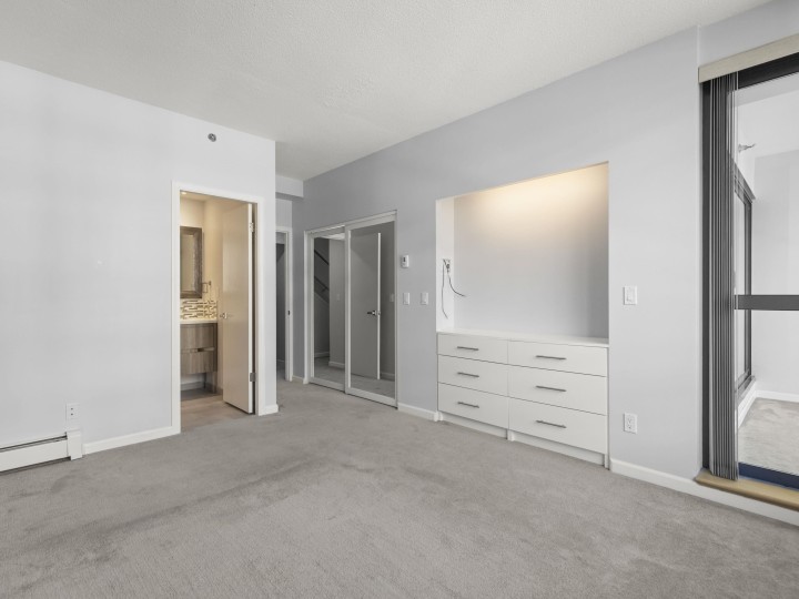 Photo 22 at 701 - 289 Drake Street, Yaletown, Vancouver West