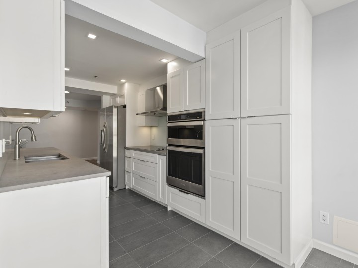 Photo 10 at 701 - 289 Drake Street, Yaletown, Vancouver West