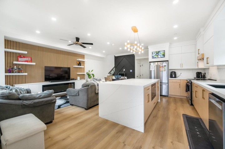 Photo 5 at 425 N Kaslo Street, Hastings Sunrise, Vancouver East