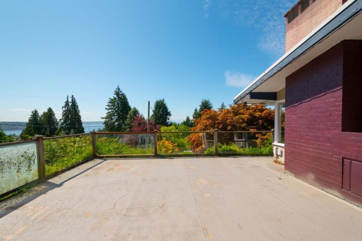 Photo 27 at 1241 Nepal Crescent, Ambleside, West Vancouver