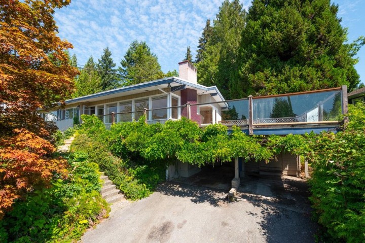 Photo 2 at 1241 Nepal Crescent, Ambleside, West Vancouver