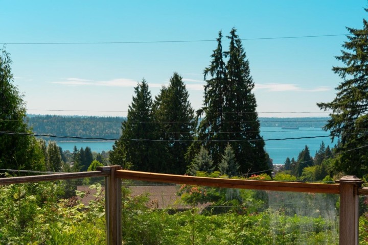 Photo 13 at 1241 Nepal Crescent, Ambleside, West Vancouver
