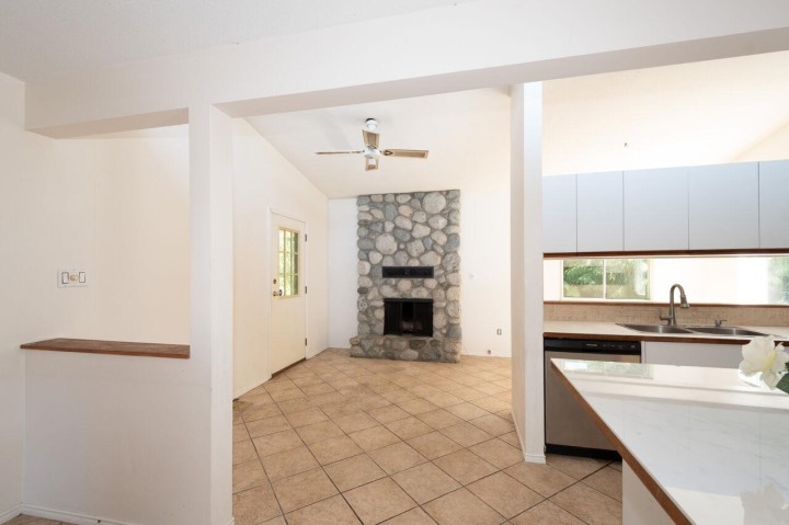 Photo 10 at 1241 Nepal Crescent, Ambleside, West Vancouver