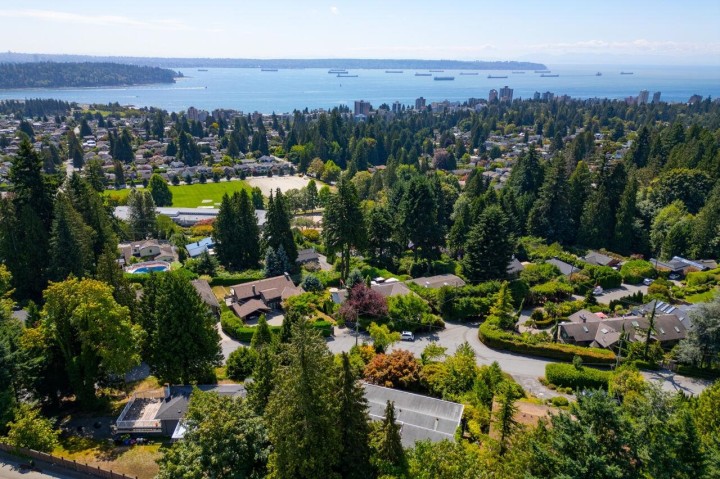 Photo 31 at 1241 Nepal Crescent, Ambleside, West Vancouver