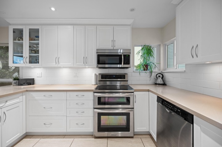 Photo 3 at 2208 Portside Court, South Marine, Vancouver East