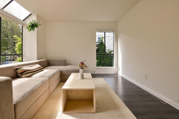 Photo 5 at 209 - 2173 W 6 Avenue, Kitsilano, Vancouver West