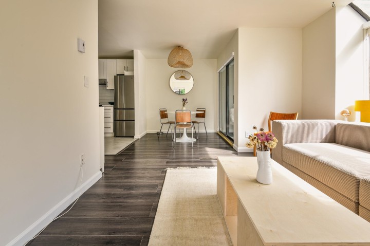 Photo 11 at 209 - 2173 W 6 Avenue, Kitsilano, Vancouver West