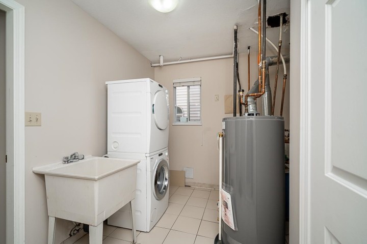 Photo 12 at 2692 E 46th Avenue, Killarney VE, Vancouver East