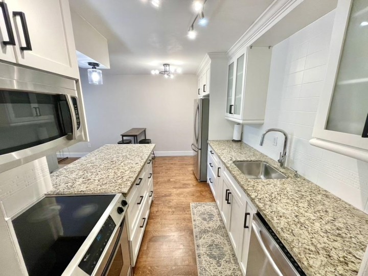 Photo 9 at 348 - 588 E 5th Avenue, Mount Pleasant VE, Vancouver East