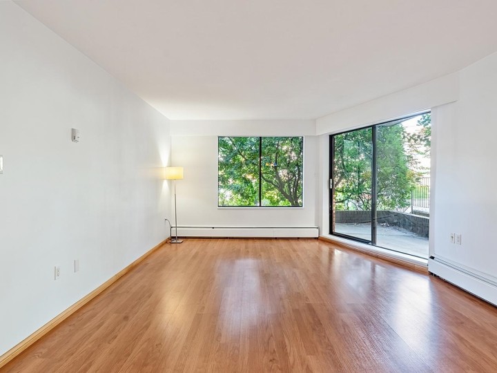 Photo 2 at 106 - 1844 W 7th Avenue, Kitsilano, Vancouver West