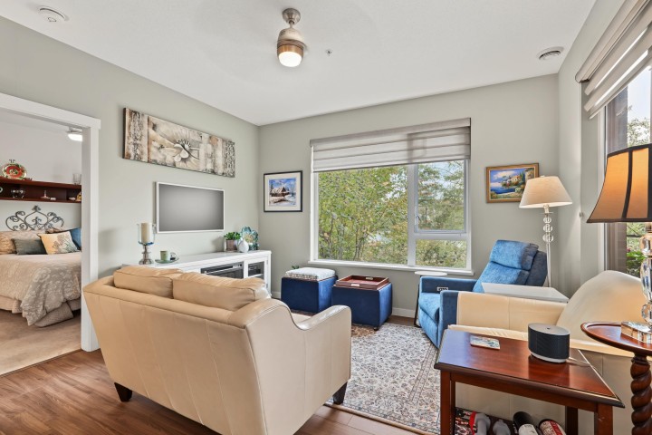 Photo 2 at 327 - 3138 Riverwalk Avenue, South Marine, Vancouver East