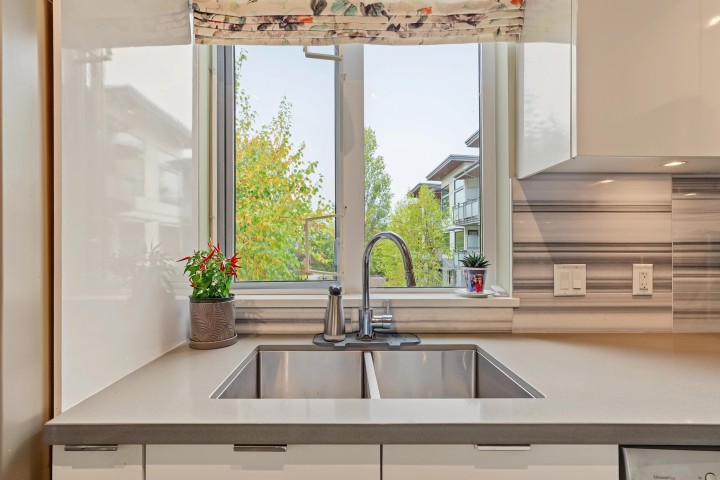 Photo 11 at 327 - 3138 Riverwalk Avenue, South Marine, Vancouver East