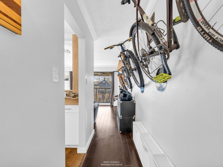 Photo 7 at 306 - 2222 Cambridge Street, Hastings, Vancouver East
