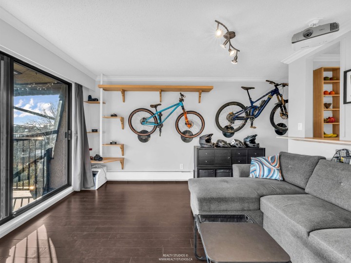 Photo 14 at 306 - 2222 Cambridge Street, Hastings, Vancouver East