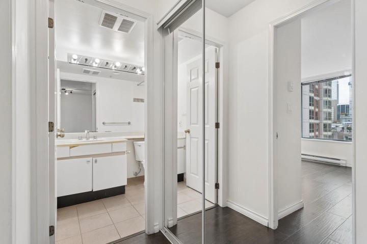 Photo 20 at 805 - 888 Hamilton Street, Downtown VW, Vancouver West