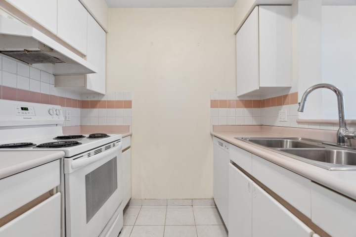 Photo 14 at 805 - 888 Hamilton Street, Downtown VW, Vancouver West