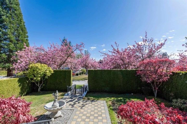 Photo 3 at 3587 W 38th Avenue, Dunbar, Vancouver West