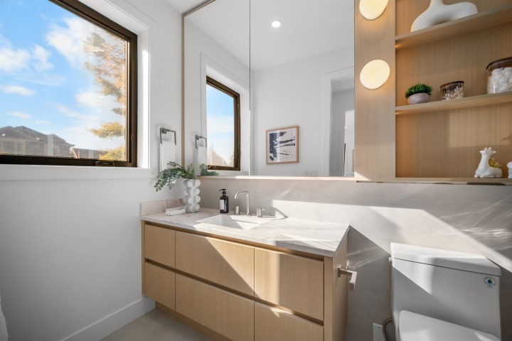 Photo 14 at 411 W 19th Avenue, Cambie, Vancouver West
