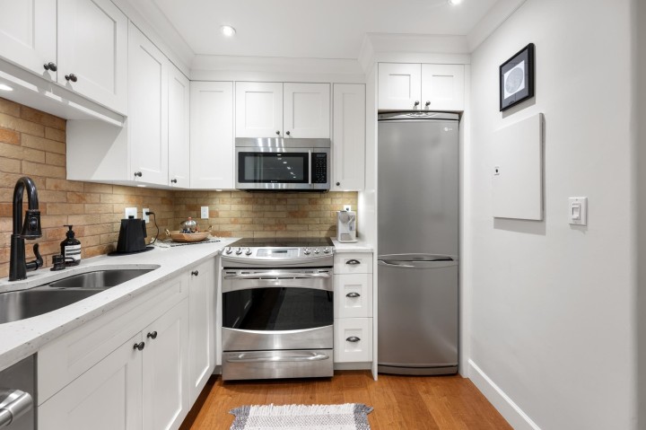 Photo 9 at 102 - 828 Gilford Street, West End VW, Vancouver West