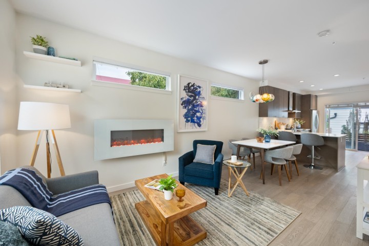 Photo 6 at 501 E 44th Avenue, Fraser VE, Vancouver East
