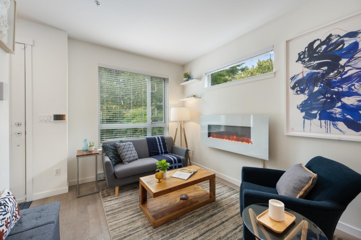 Photo 4 at 501 E 44th Avenue, Fraser VE, Vancouver East