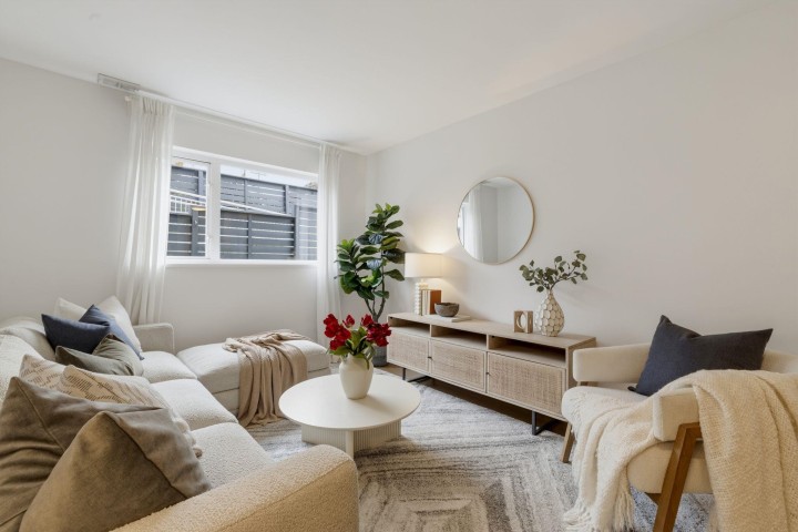 Photo 6 at 106 - 33 N Templeton Drive, Hastings, Vancouver East