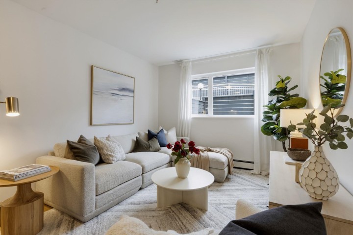 Photo 4 at 106 - 33 N Templeton Drive, Hastings, Vancouver East